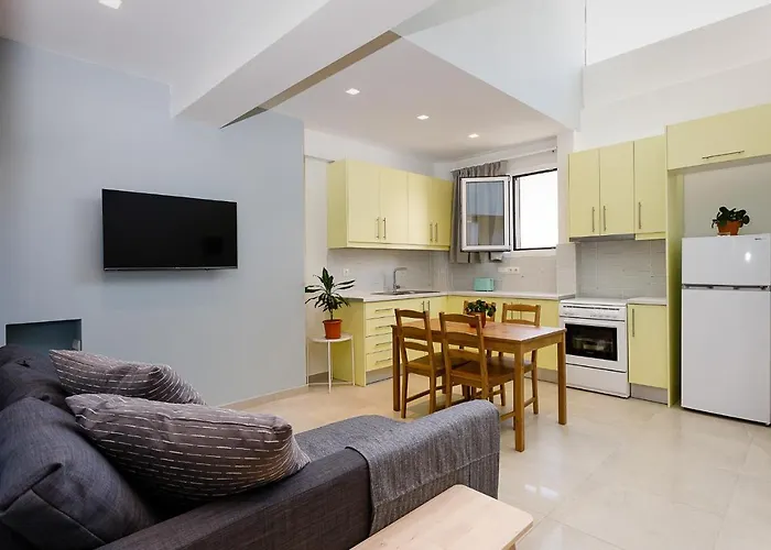 Analipseos 9 Loft * Каламата